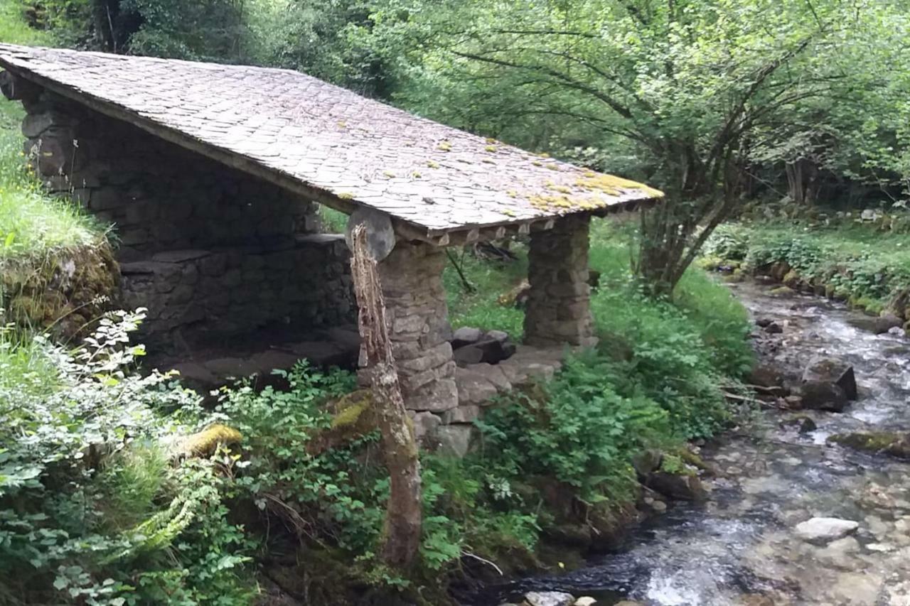 la feda gîte Pyrénées Ariégeoises Auzat Extérieur photo
